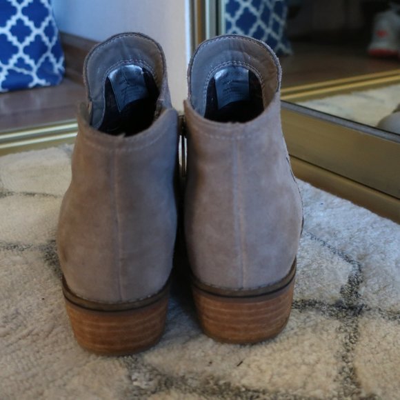 Blondo Waterproof Suede Taupe Booties - Picture 4 of 7